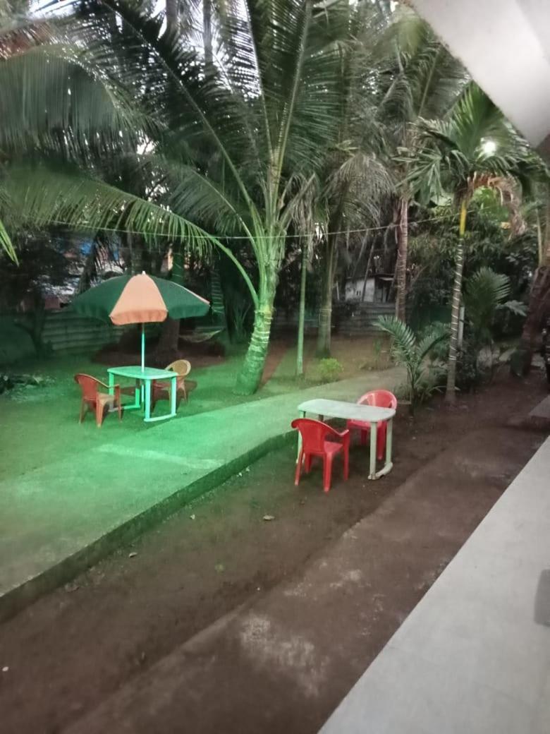 אליבאוג Sai Sneh Holidays Cottage מראה חיצוני תמונה